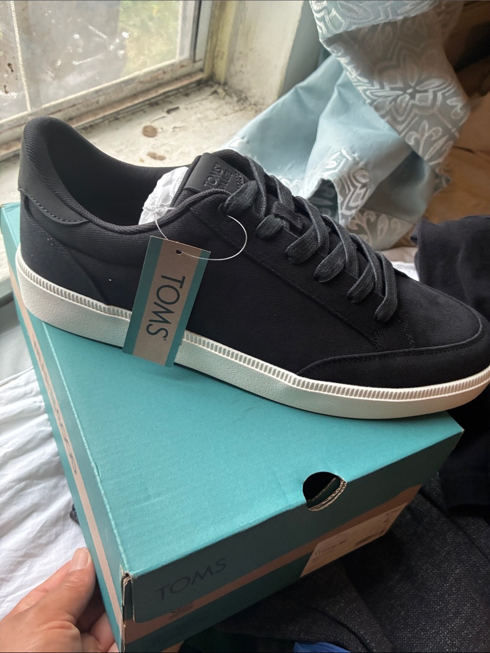 TOMS Men's Black Canvas Low-Top Sneakers with White Sole